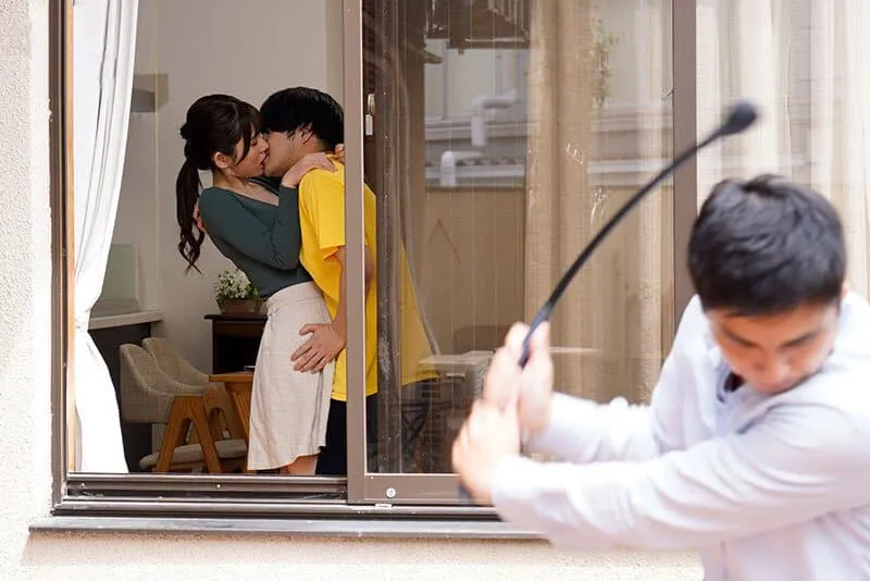 Chồng mãi mê với công việc, người vợ nảy sinh tình cảm với em ông xã vì cô đơn